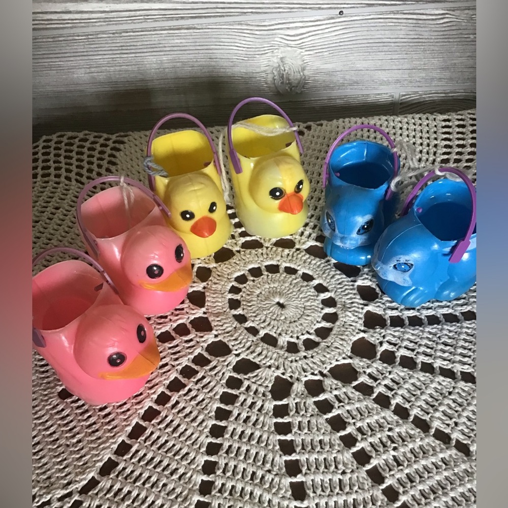 Vintage Plastic Easter blow molds with handles